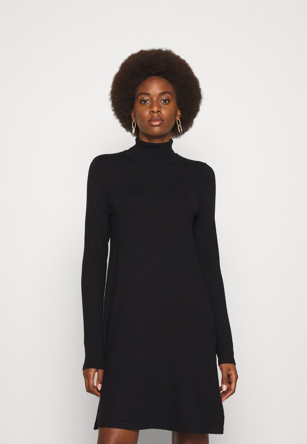 

Платье Point Vero Moda VMHAPPINESS ПЛАТЬЕ С ВЫГОЛАМИ, черный