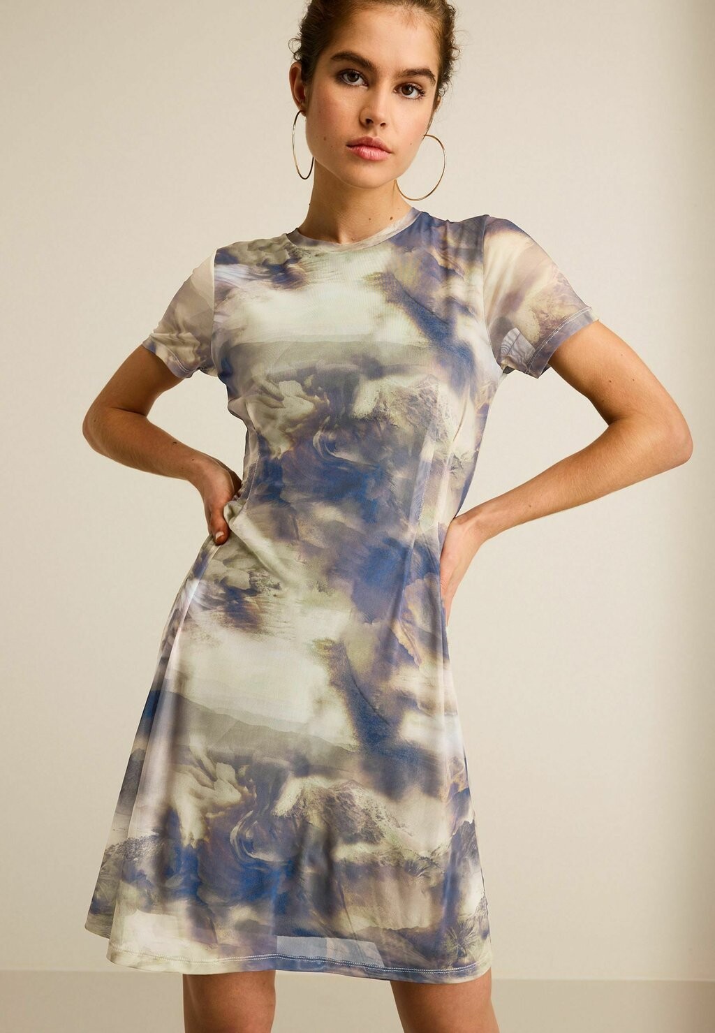 

Платье-футляр Corset Detail Petite. Next, цвет blur scenic print