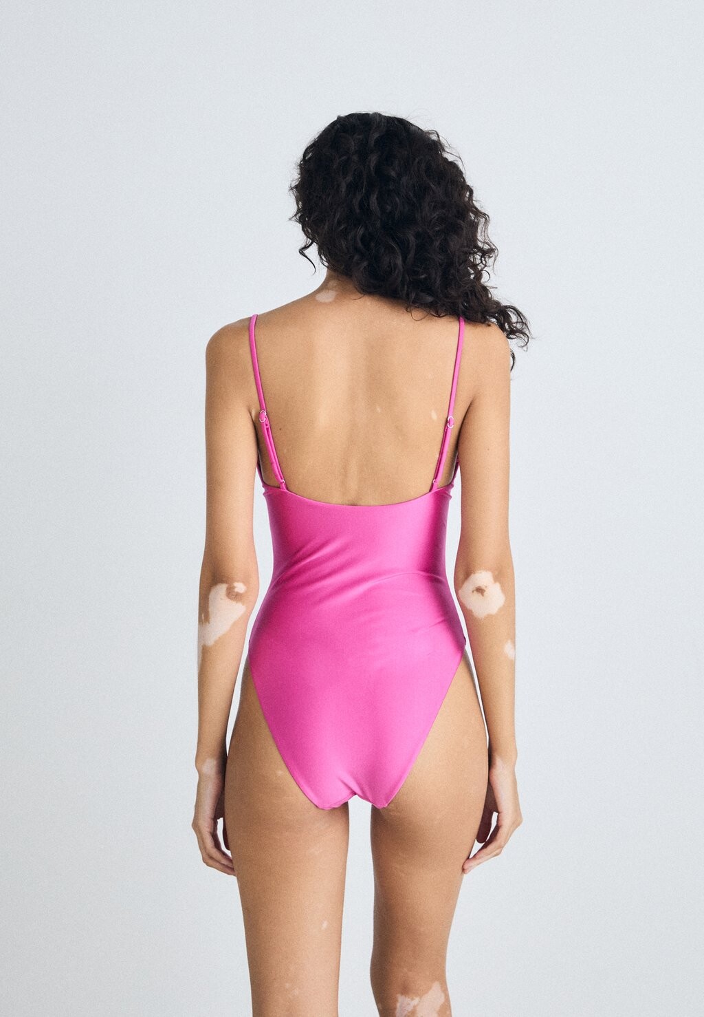 

Купальник Nineties Swimsuit Gina Tricot, фуксия