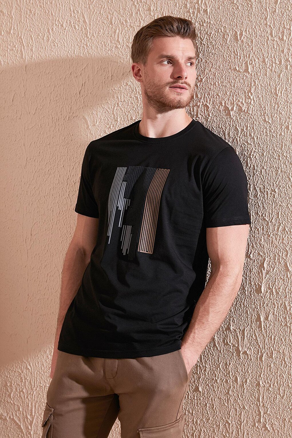 Облегающая футболка с круглым вырезом из 100% хлопка с принтом 646B3780 Buratti, черный фото