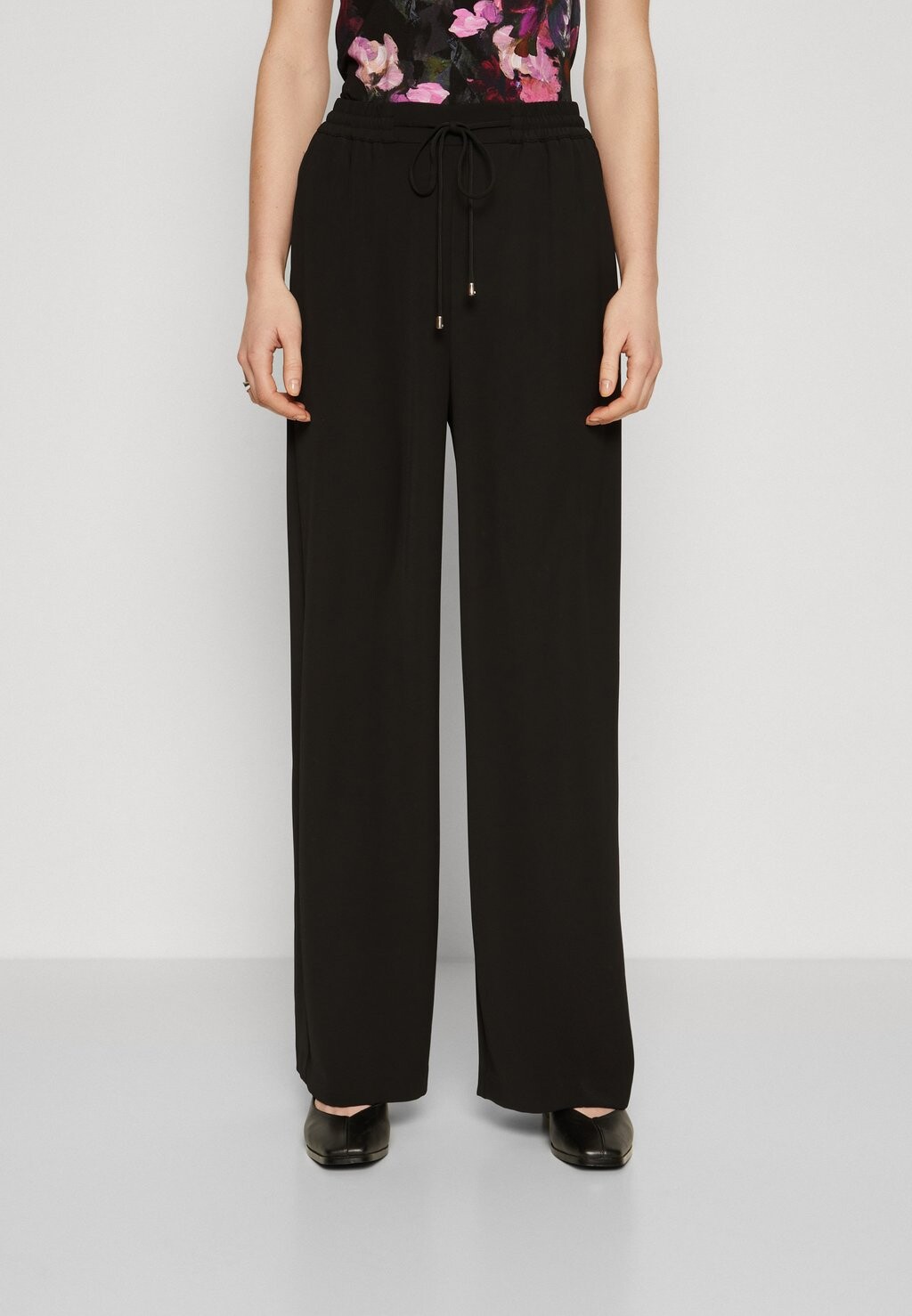 

Брюки LILIAAH Ted Baker, цвет black