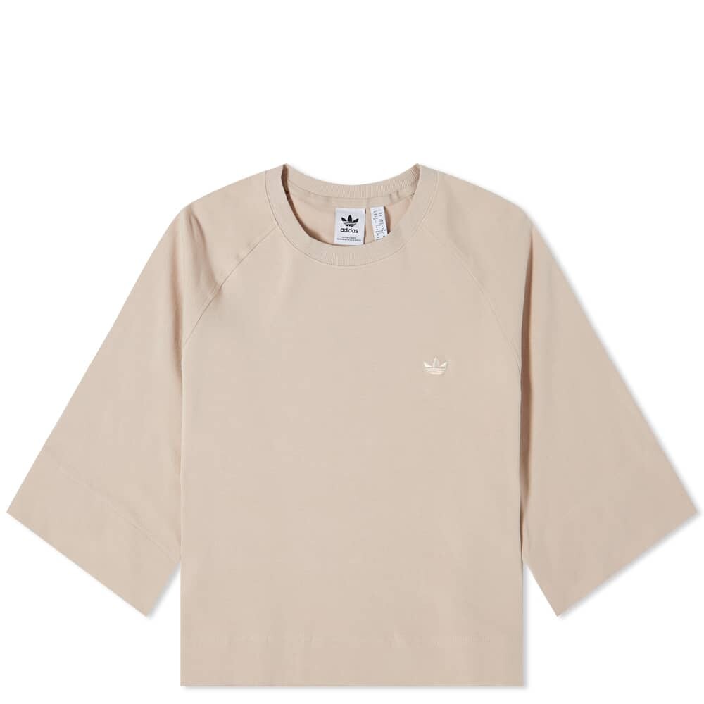 

Укороченная футболка Adidas Premium Essential