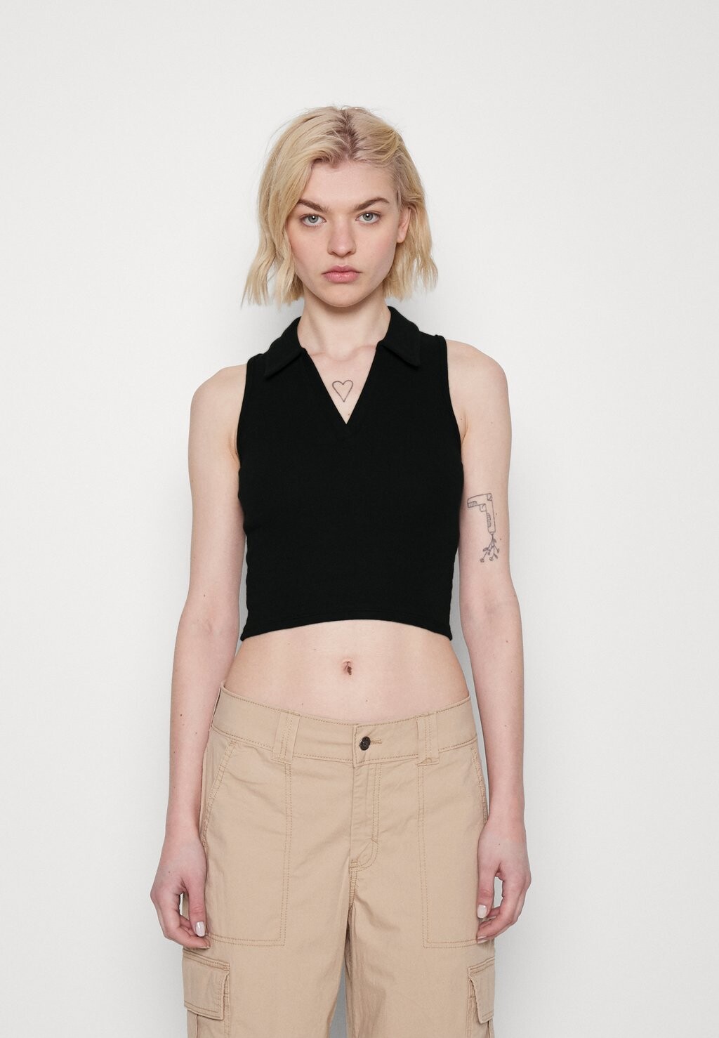 

Топ Hollister Co., черный