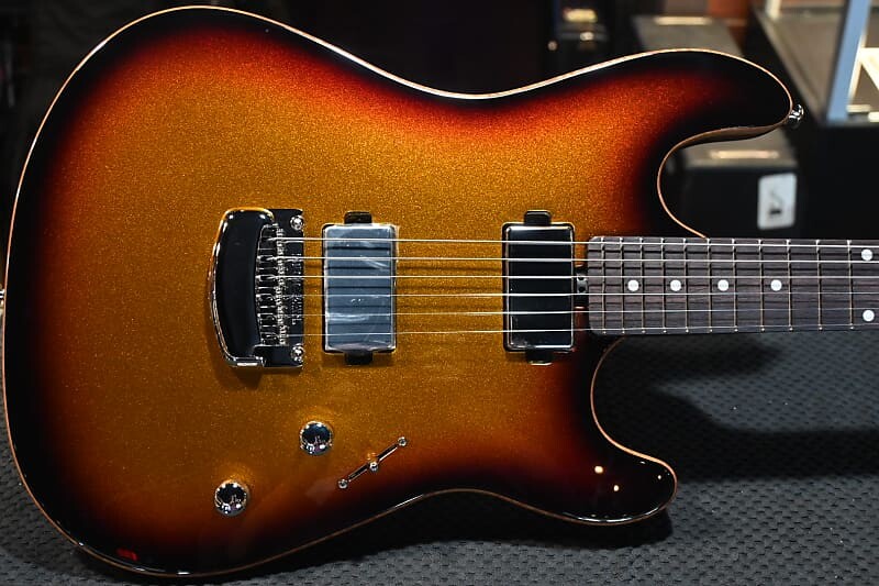 

Электрогитара Music Man Sabre HT HH Trem Showtime #0297