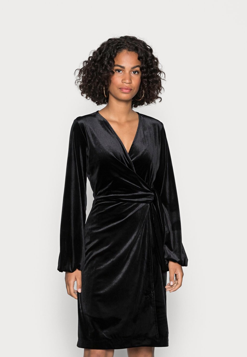 

Коктейльное/праздничное платье GORIEL WRAP DRESS InWear, цвет black
