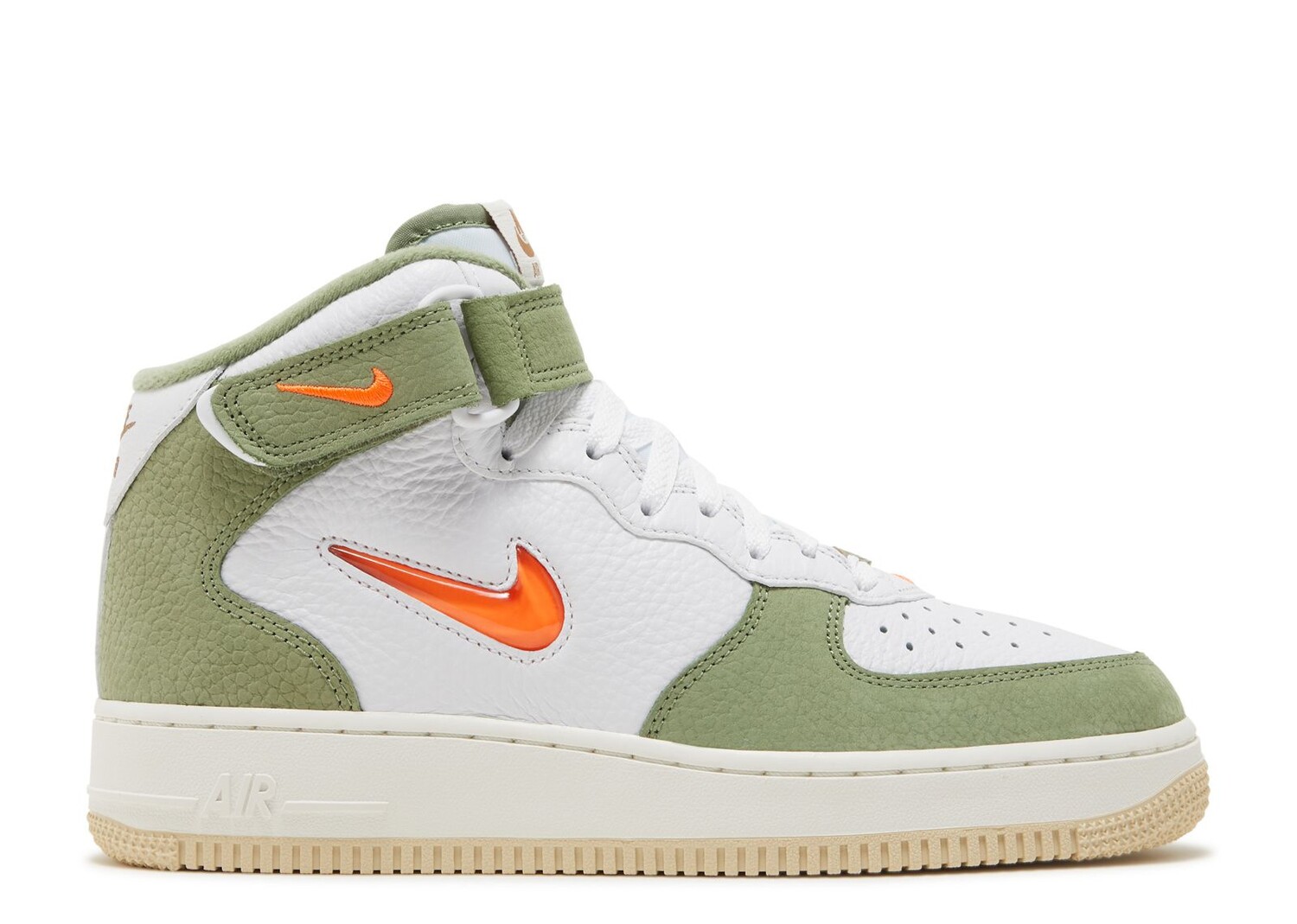 

Кроссовки Nike Air Force 1 Mid Qs 'Oil Green Orange', зеленый