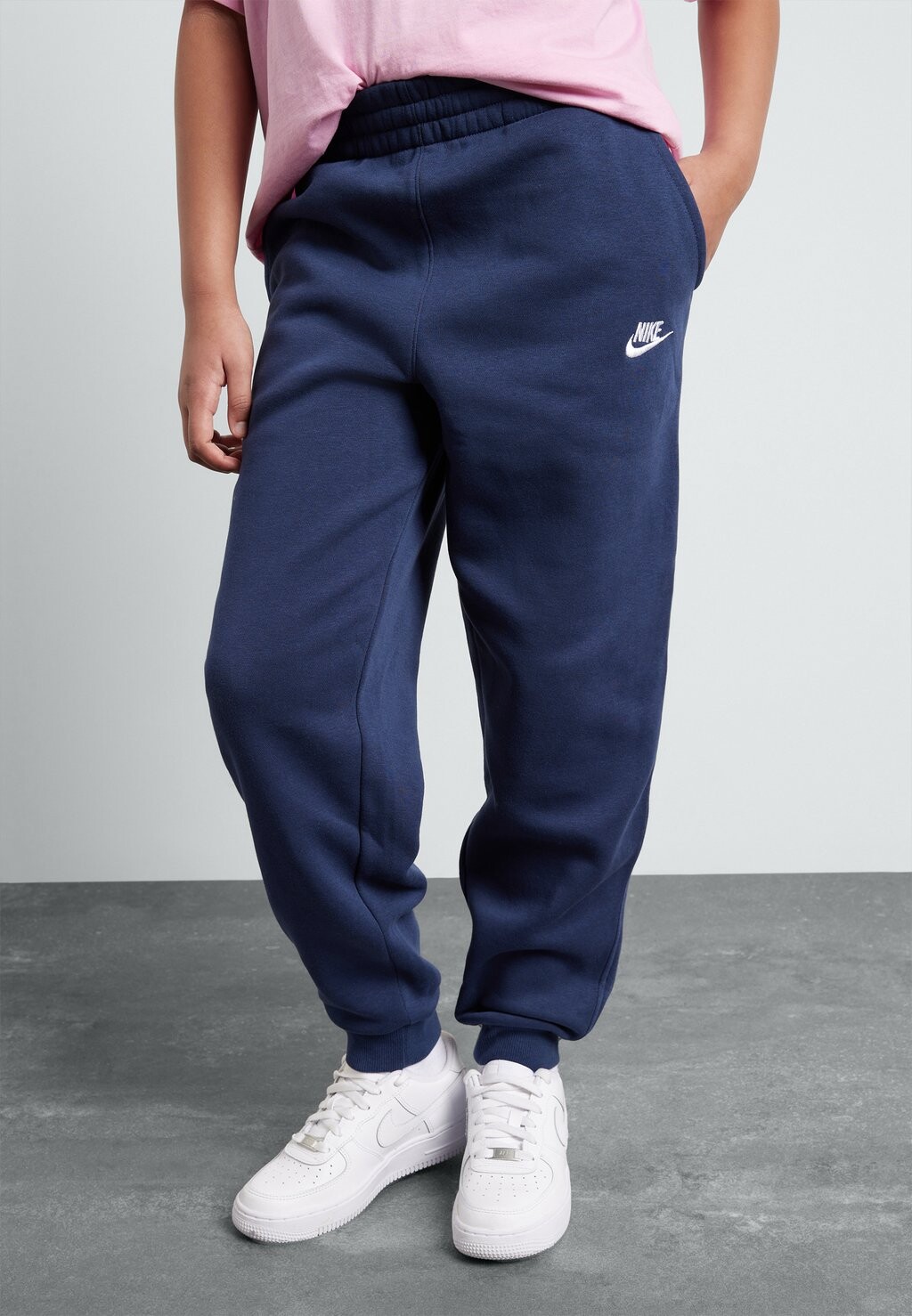 

Спортивные брюки Club Unisex Nike, цвет midnight navy/white