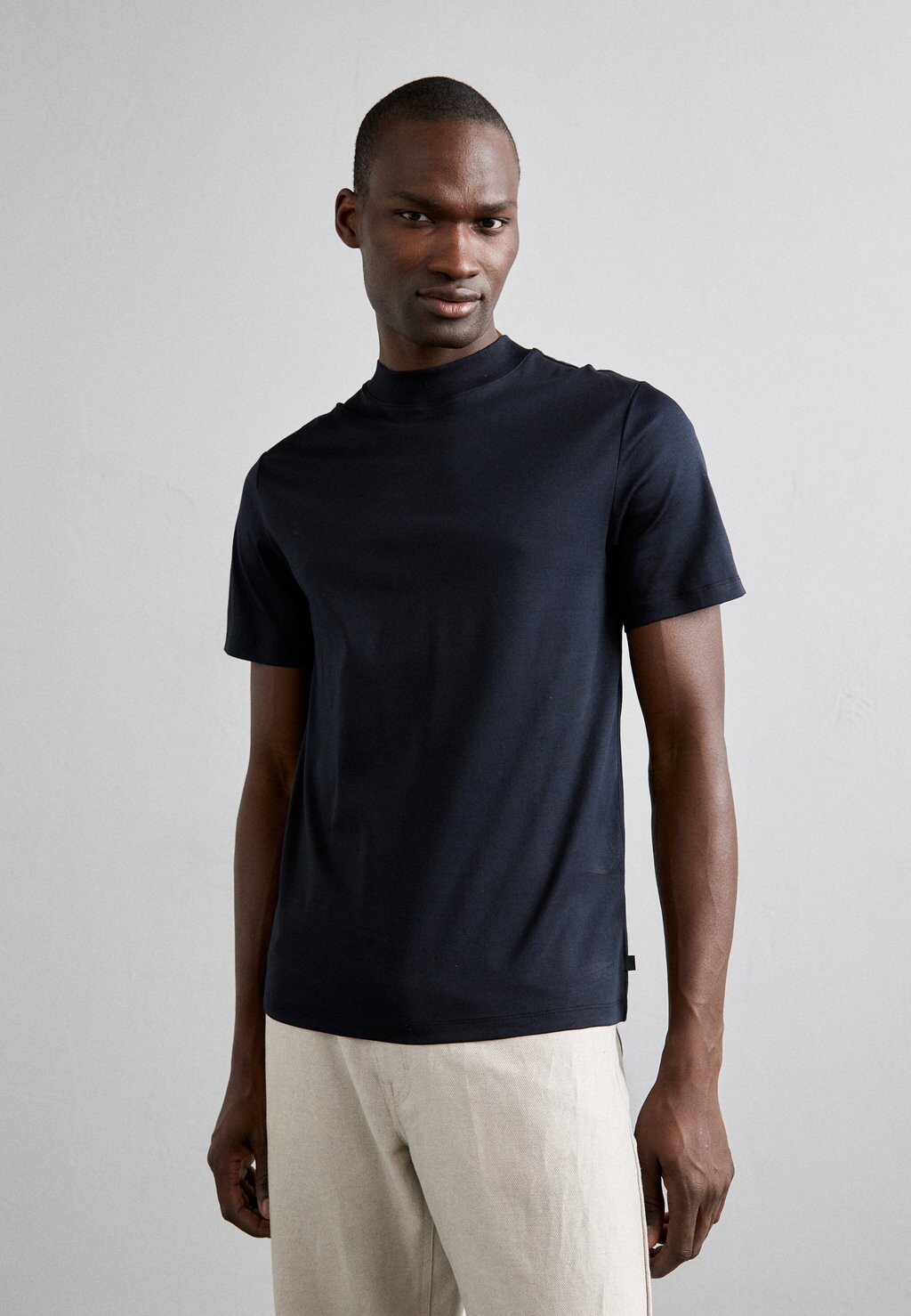 

Базовая футболка ACE MOCK NECK J.LINDEBERG, черный