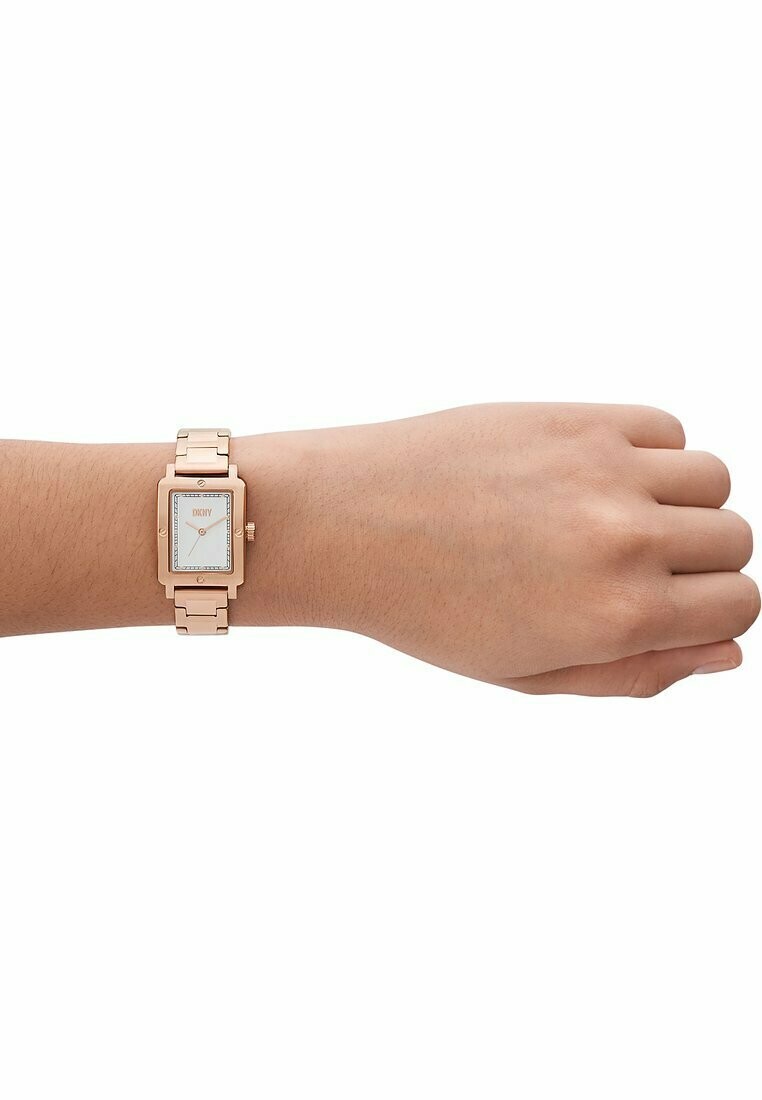

Часы DKNY КВАРЦ, цвет rose gold-coloured