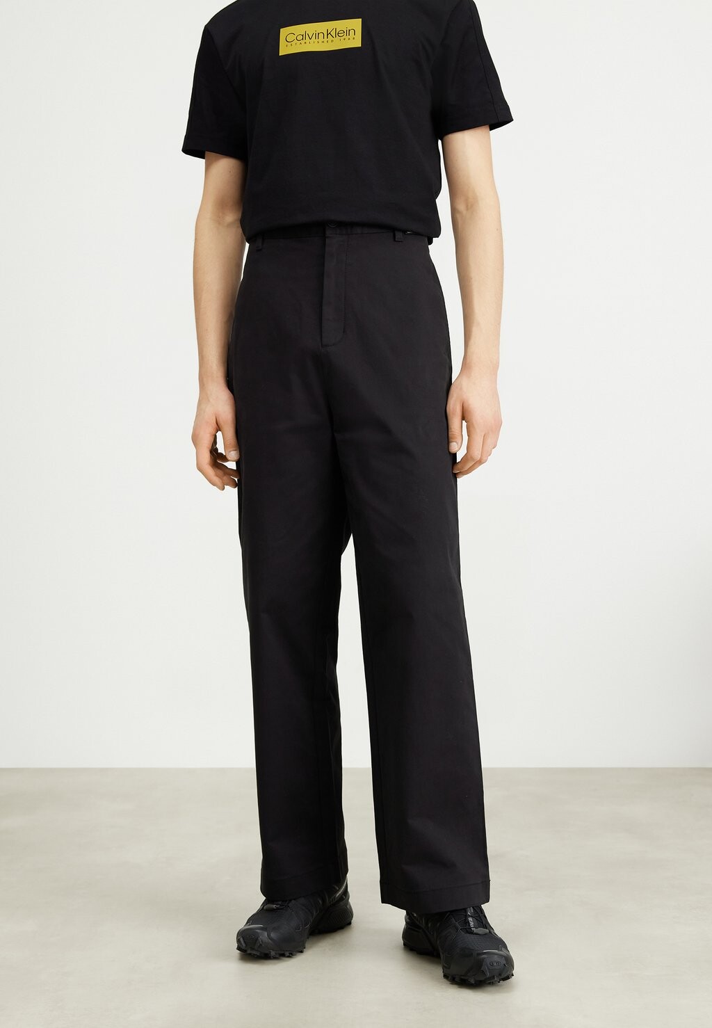 

Брюки Modern Relaxed Wide Calvin Klein, черный