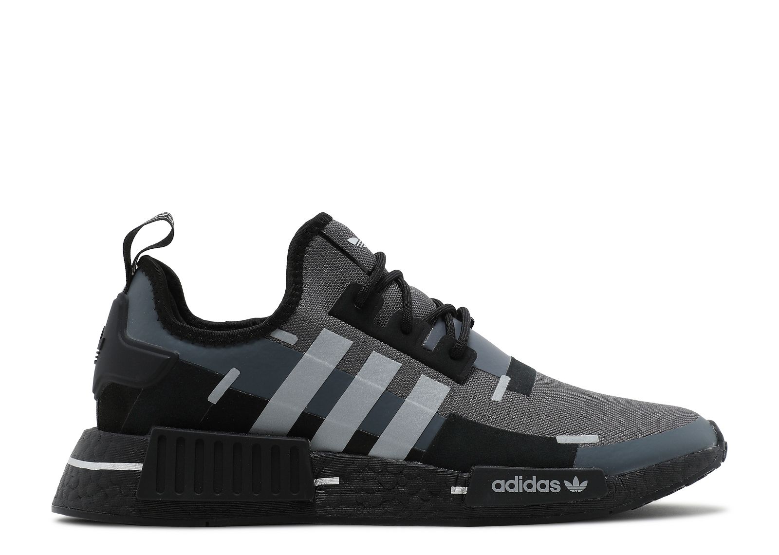 

Кроссовки adidas Nmd_R1 'Black Carbon', черный