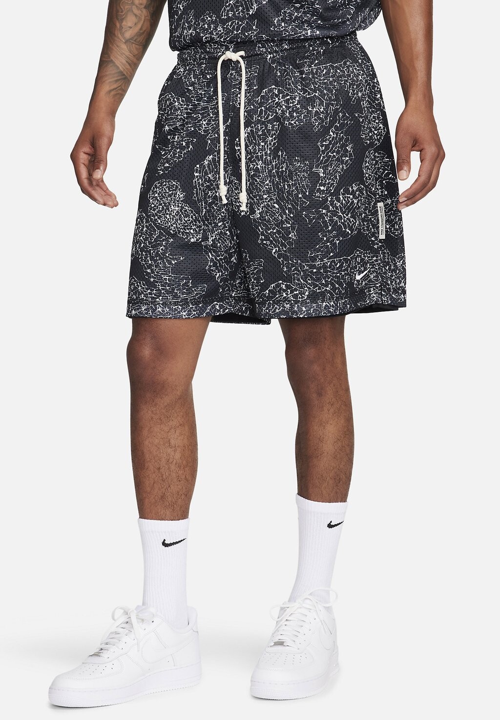 

Спортивные шорты Nike