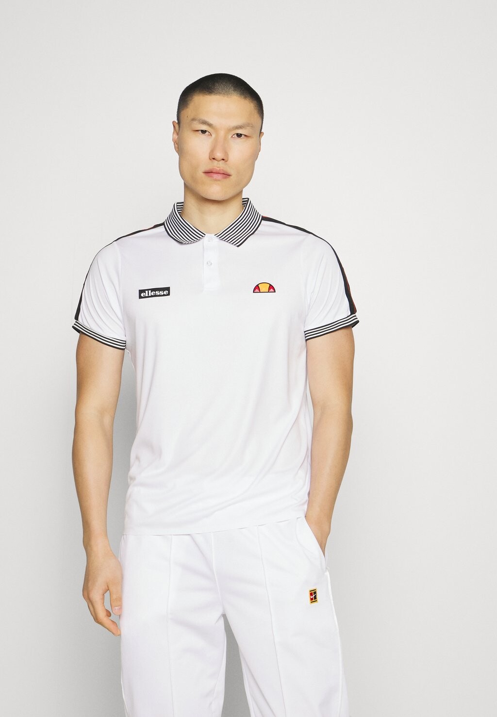 

Футболка Ellesse