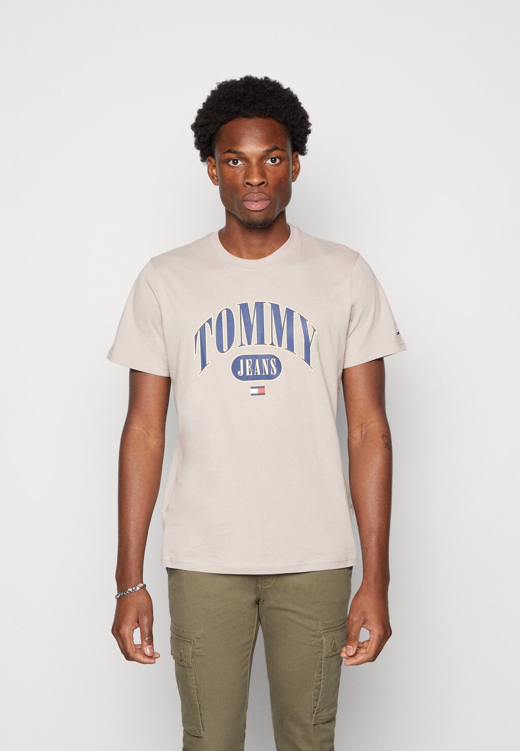 

Футболка с принтом Tommy Jeans, хаки