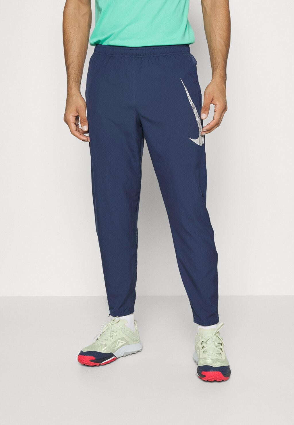 

Спортивные брюки Nike
