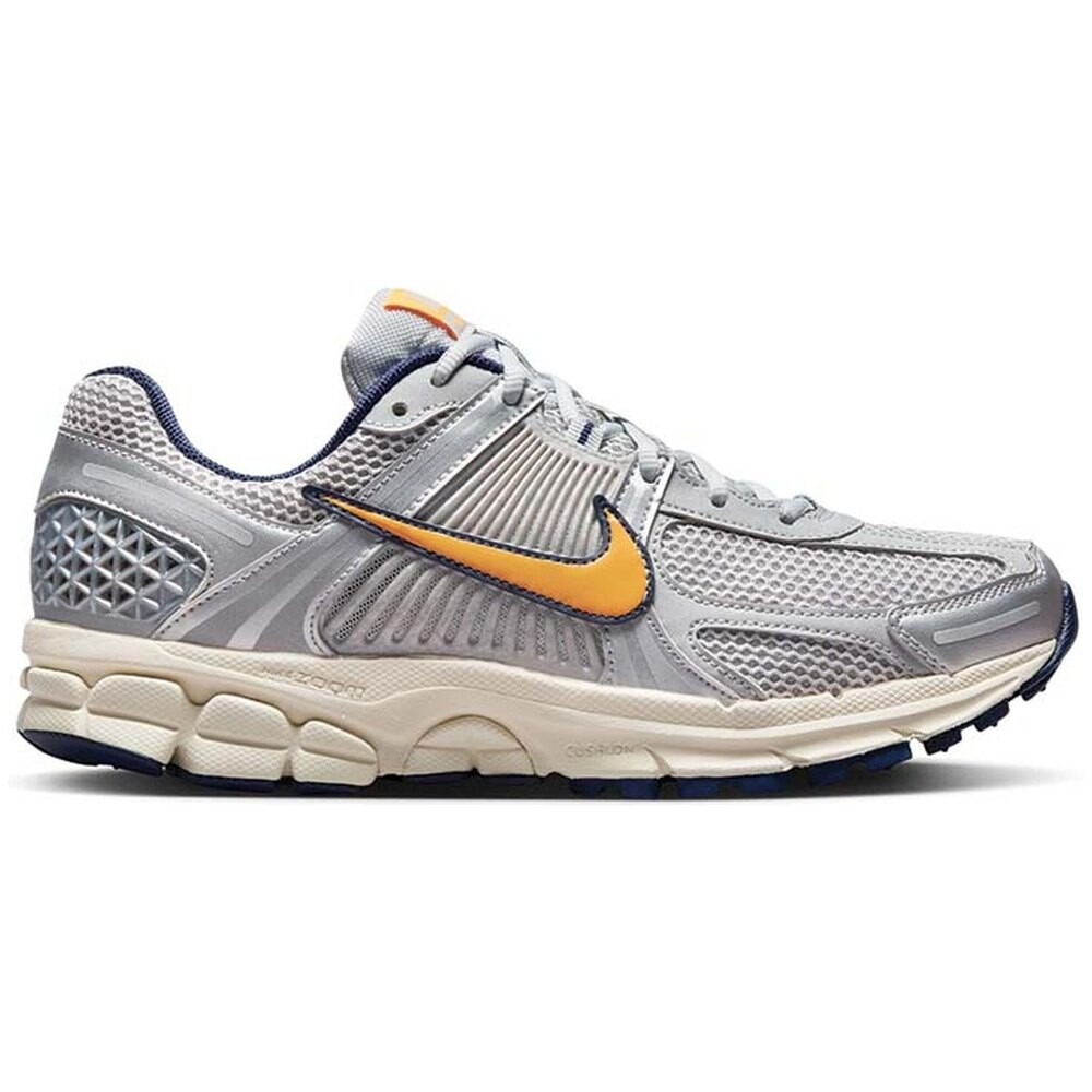 

Кроссовки Nike Zoom Vomero 5, серебряный