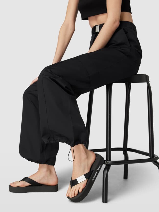 

Разделитель для пальцев с этикеткой, модель FLATFORM Calvin Klein Jeans, черный