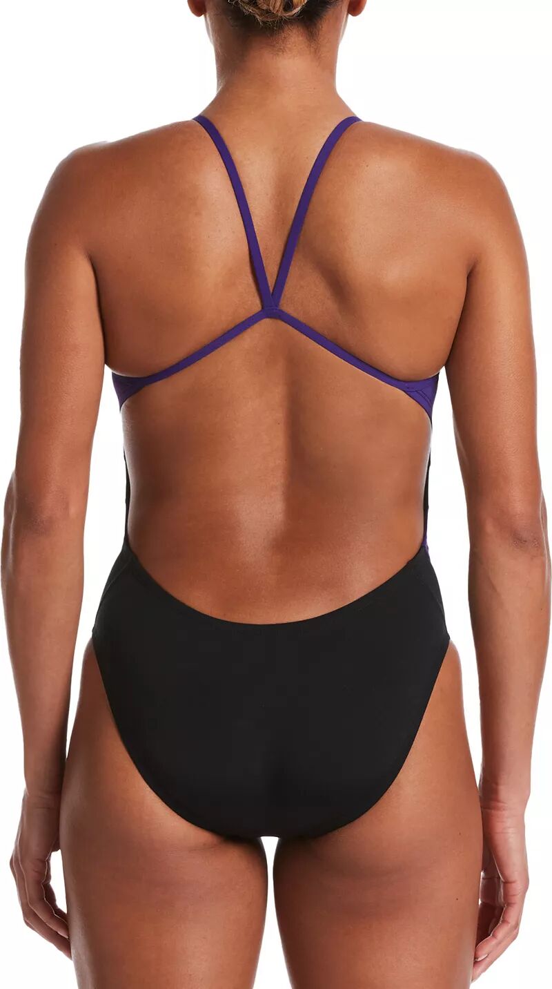 Женский цельный купальник Nike Hydrastrong Vex с цветными блоками и вырезами