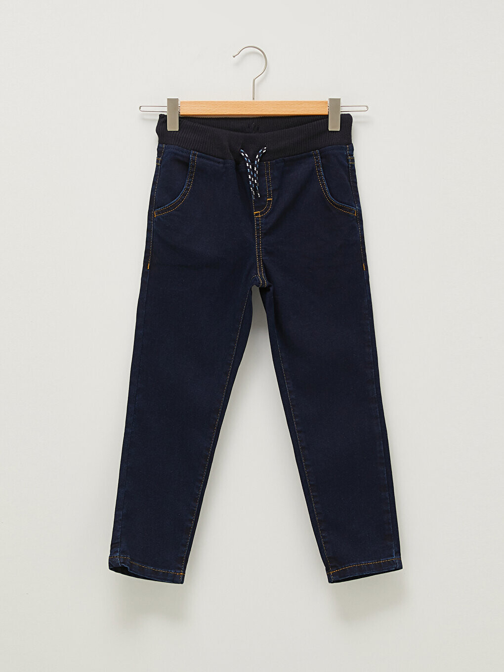 

Джинсовые брюки Slim Fit для мальчиков с эластичной резинкой на талии LCW Kids, темное родео