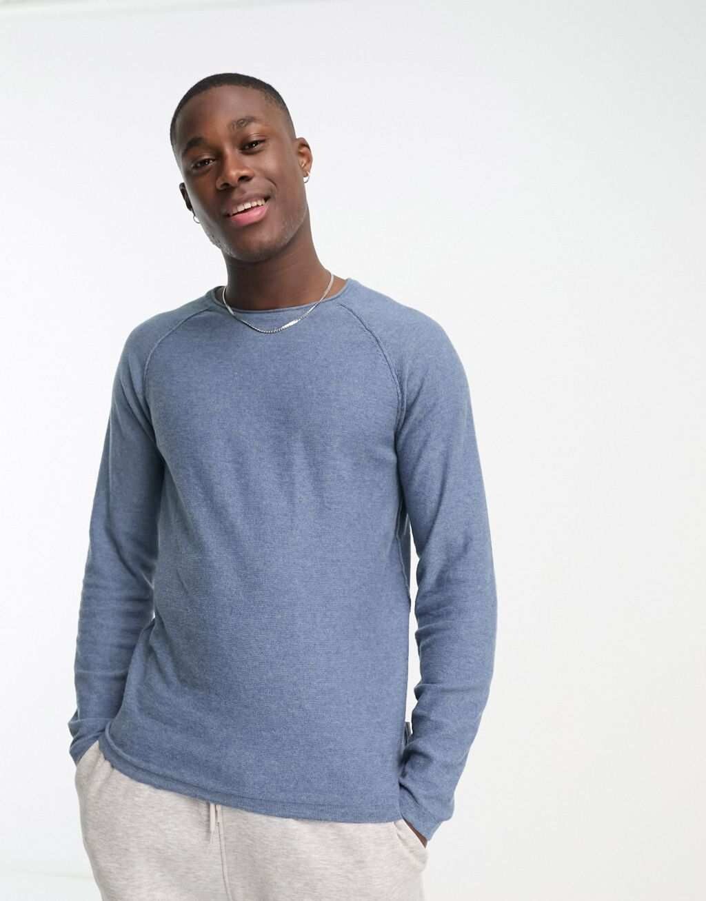 

Легкий синий джемпер с круглым вырезом Jack & Jones