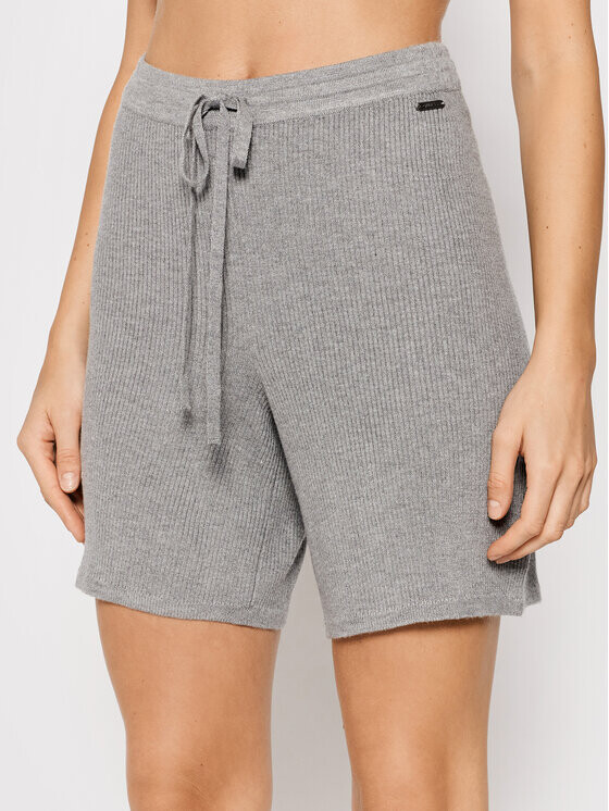 

Тканевые шорты стандартного кроя Guess, серый