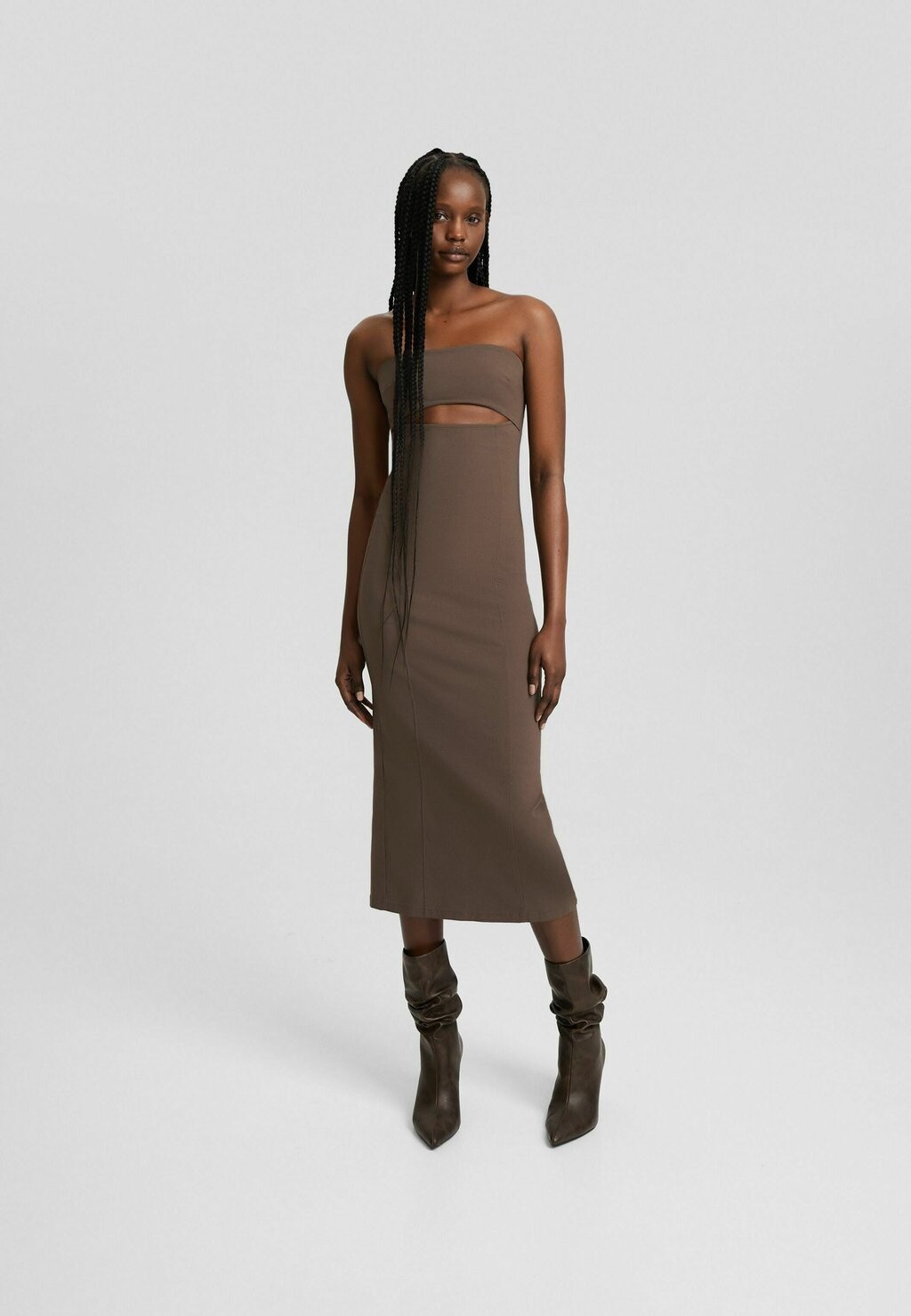 

Платье-футляр CUT-OUT Bershka, цвет dark brown