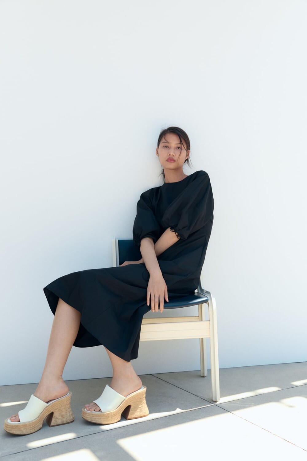 

Сандалии на платформе ZARA, белый