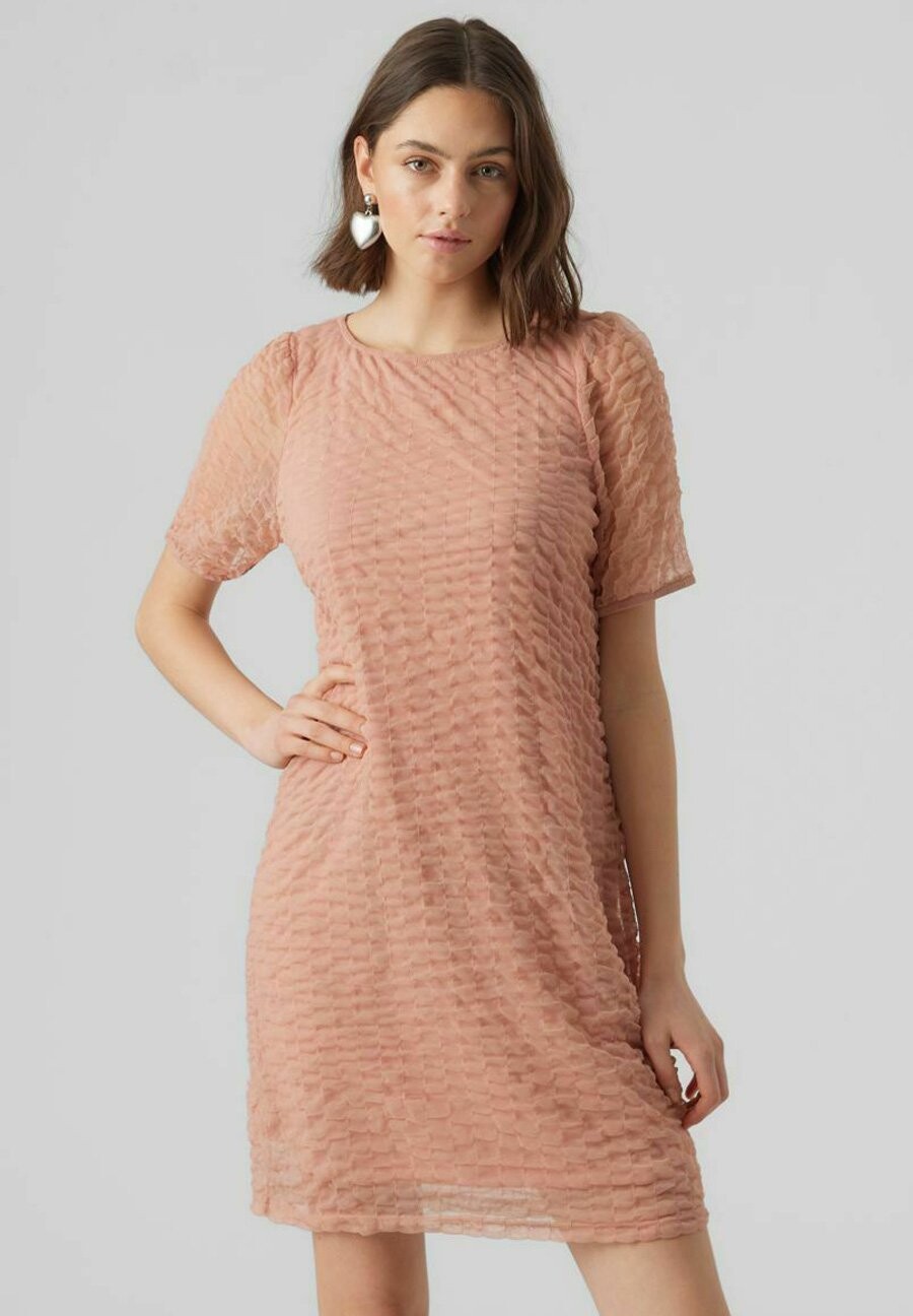 

Летнее платье Vero Moda