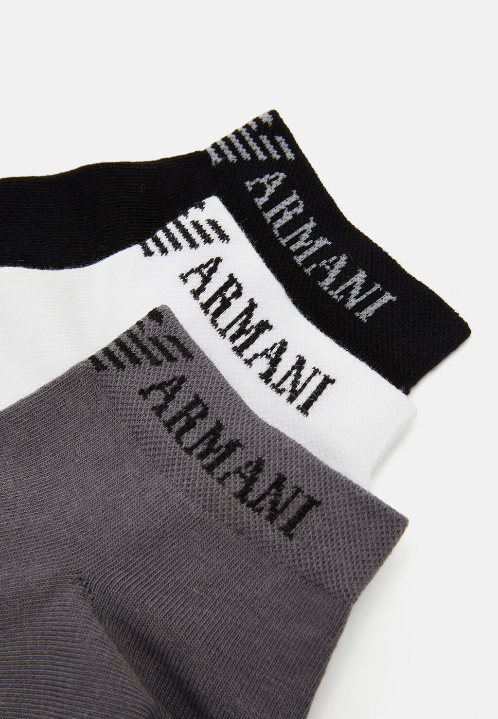 

Носки SNEAKER SOCKS 3 PACK Emporio Armani, серый
