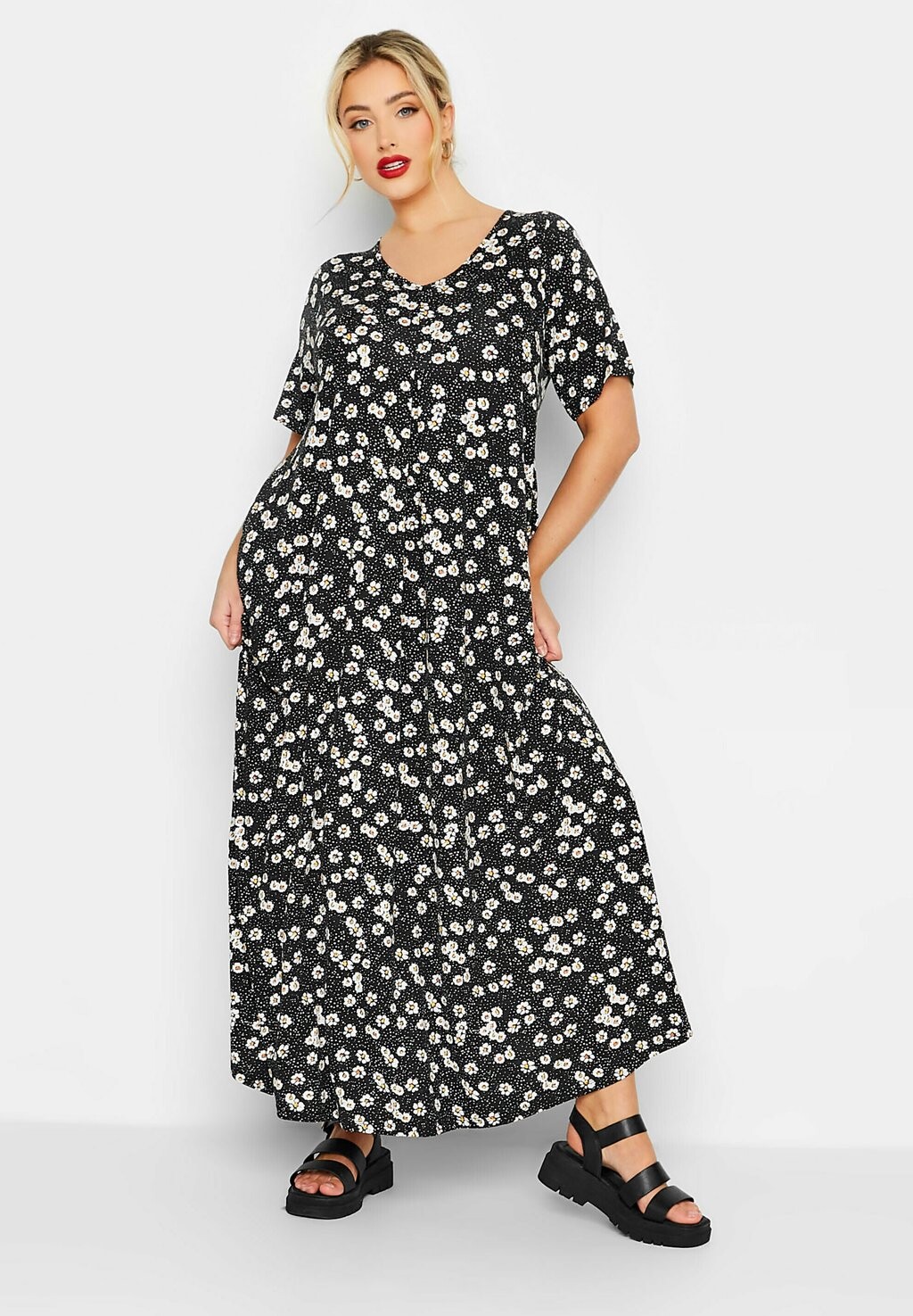 

Длинное платье Yours Clothing, черный