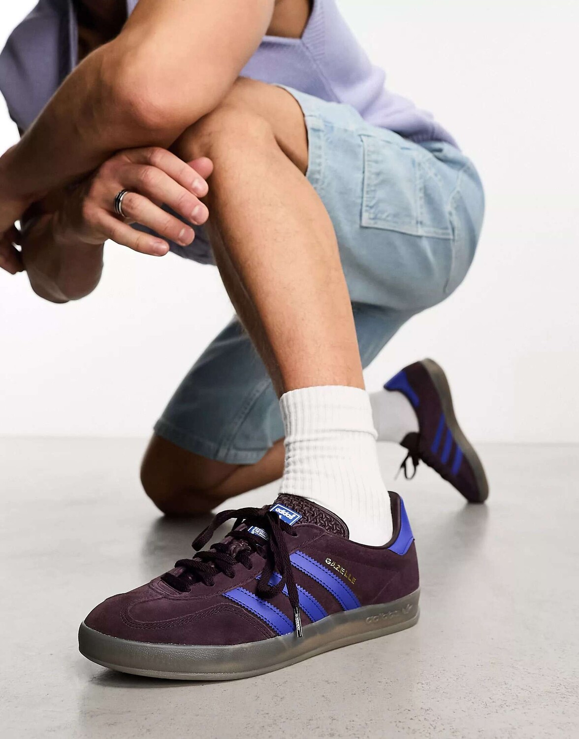 

Темно-бордовые и синие кроссовки adidas Originals Gazelle Indoor на резиновой подошве, Синий
