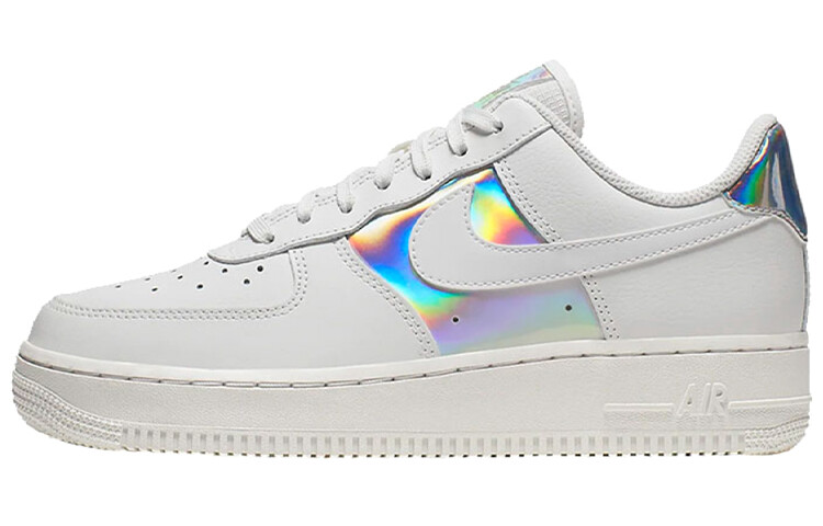 

Nike Wmns Air Force 1 Low, белый переливающийся цвет