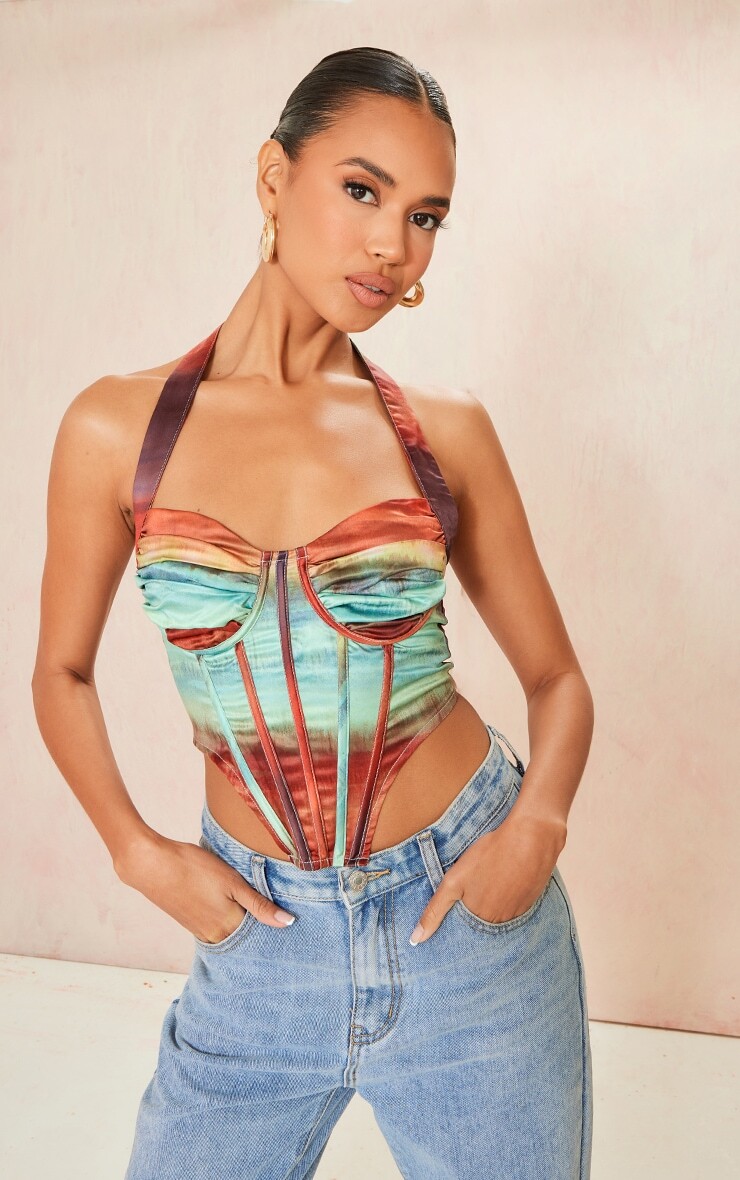 

PrettyLittleThing Оранжевый атласный корсет с лямкой на шее и принтом омбре