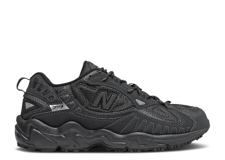 

Кроссовки New Balance WMNS 703 'TRIPLE BLACK',