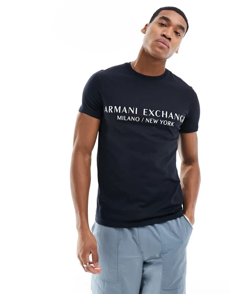цена Темно-синяя футболка с линейным логотипом Armani Exchange