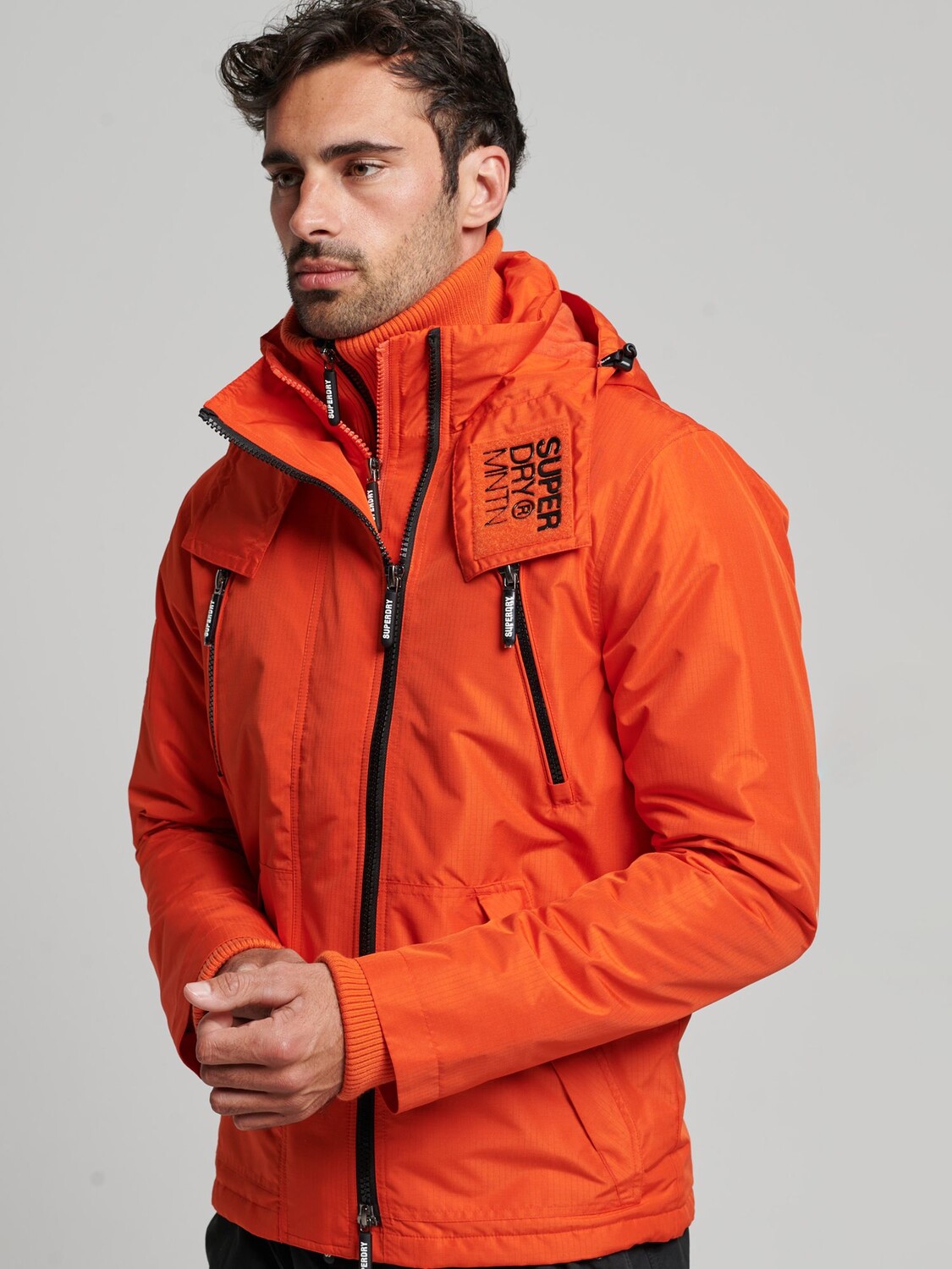 

Куртка-ветровка Superdry Mountain SD, тыквенное пюре