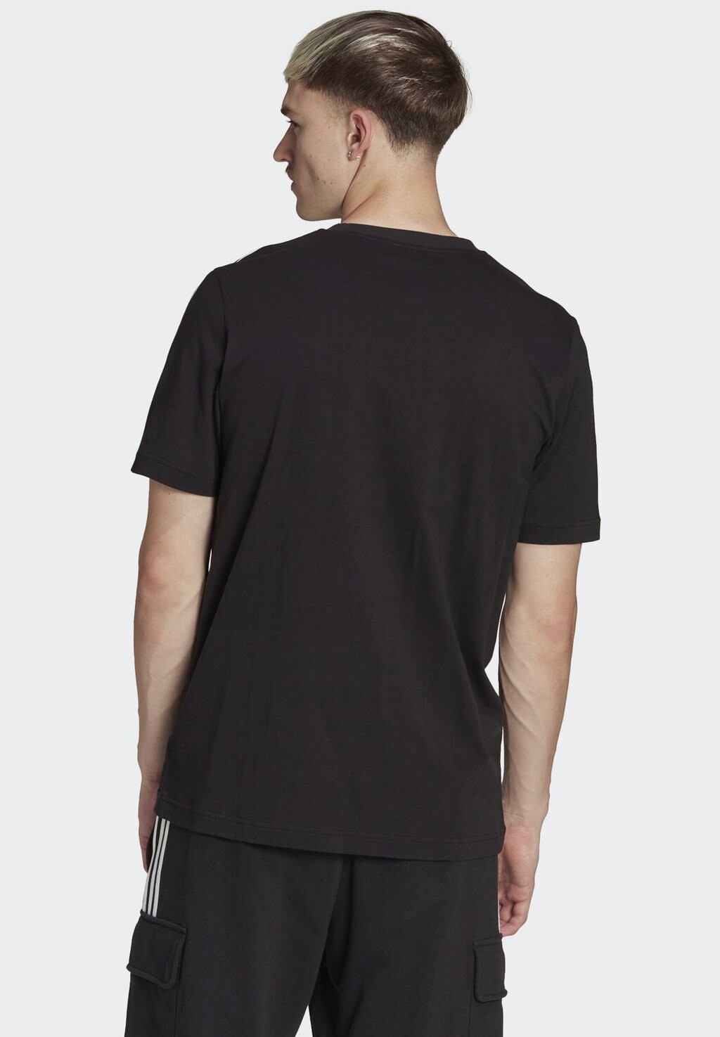 

Базовая футболка Tech Tee adidas Originals, черный