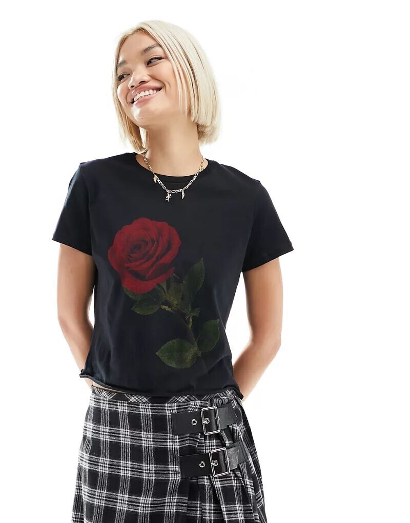 

Черная укороченная футболка с розовым графическим принтом ASOS