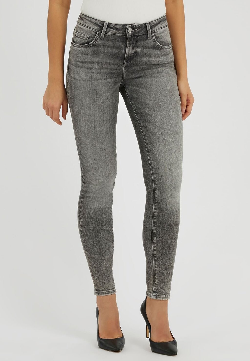 

Джинсы скинни Guess