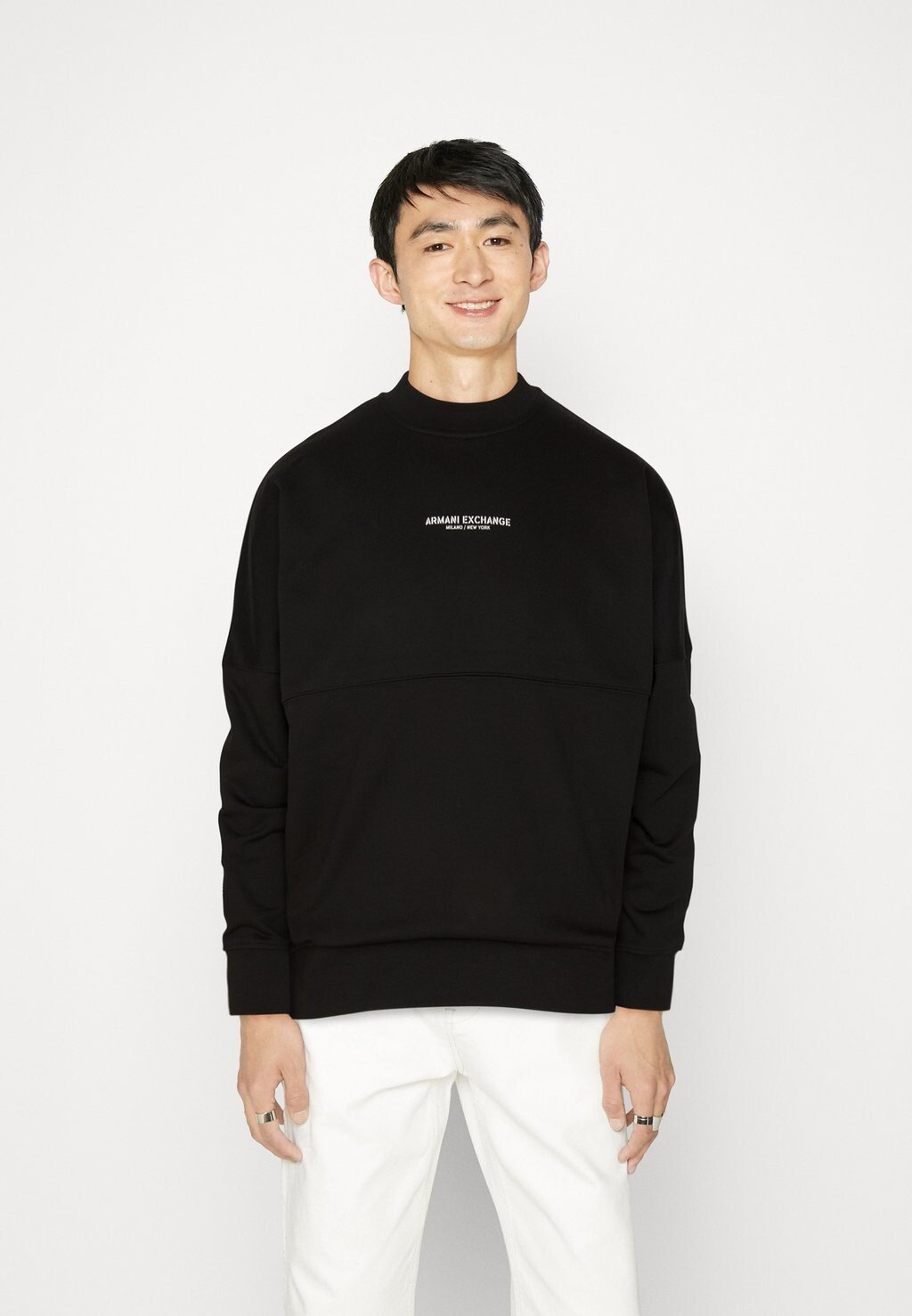 

Толстовка Armani Exchange, черный/белый