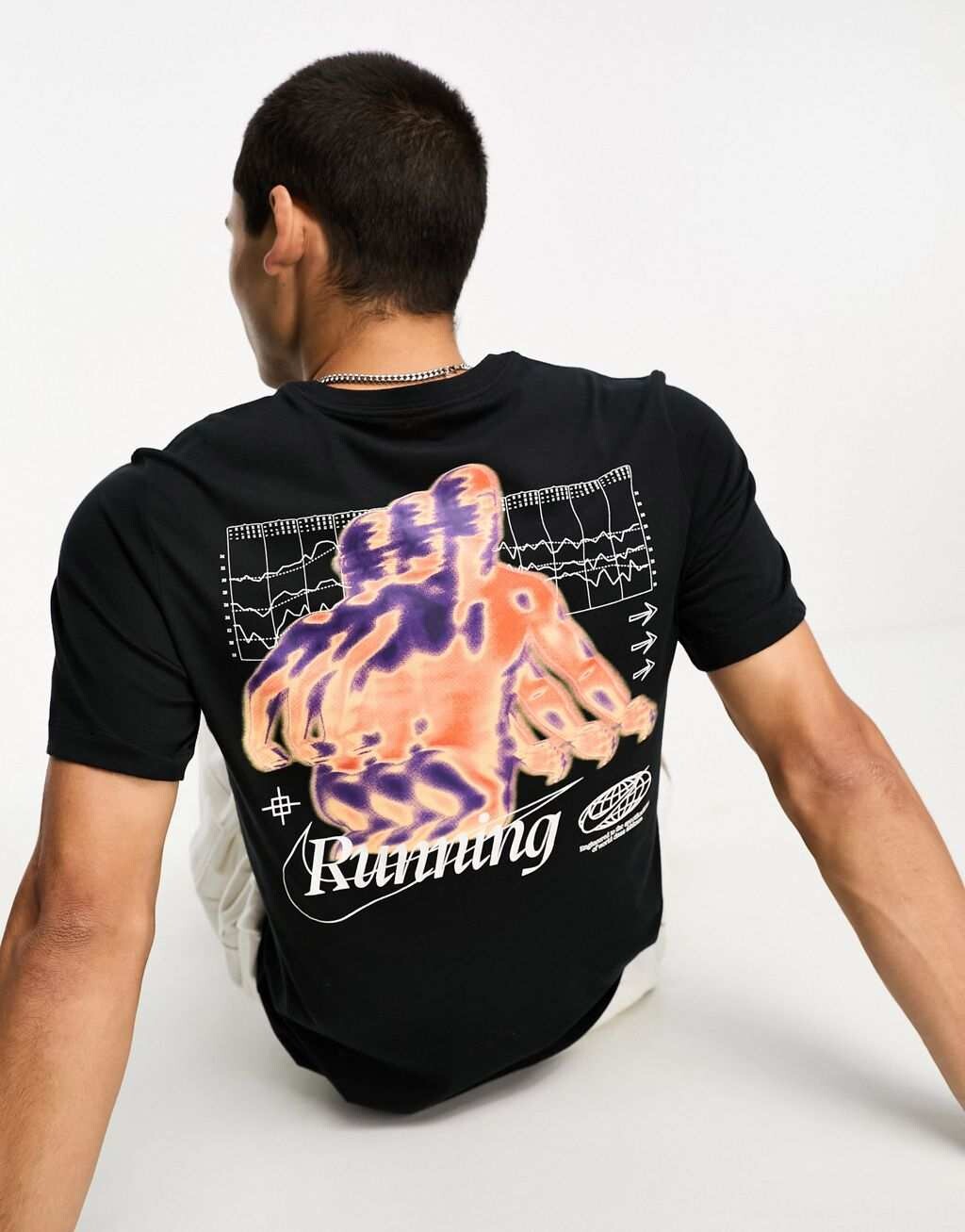 

Черная футболка с графическим рисунком Nike Running WC Dri-Fit, Черный