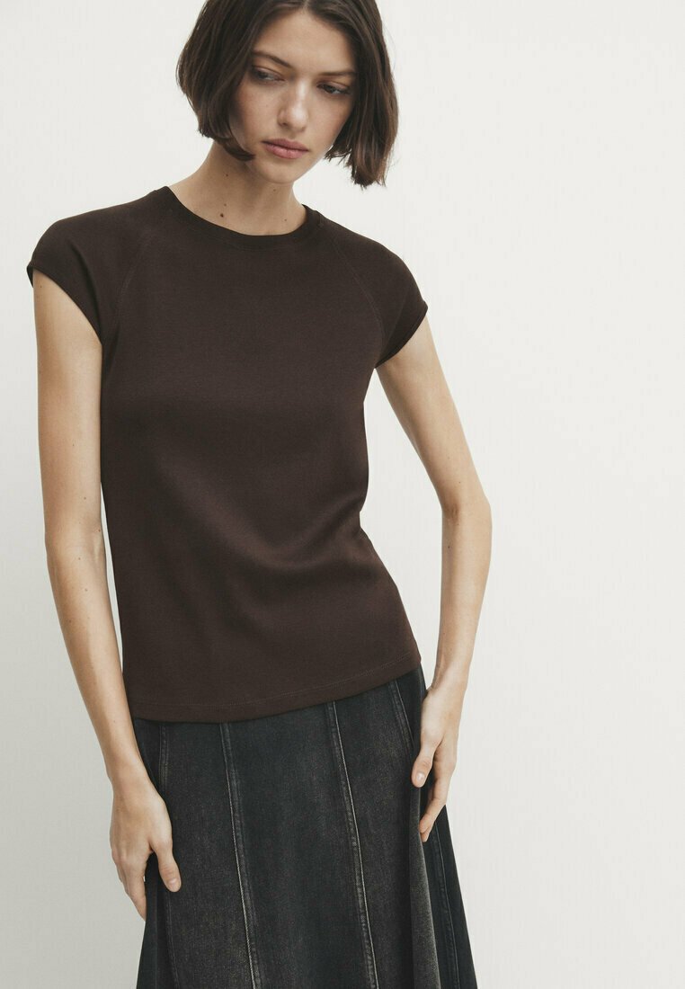 Базовая футболка Short Sleeve With Raglan Sleeves Massimo Dutti, цвет mottled brown