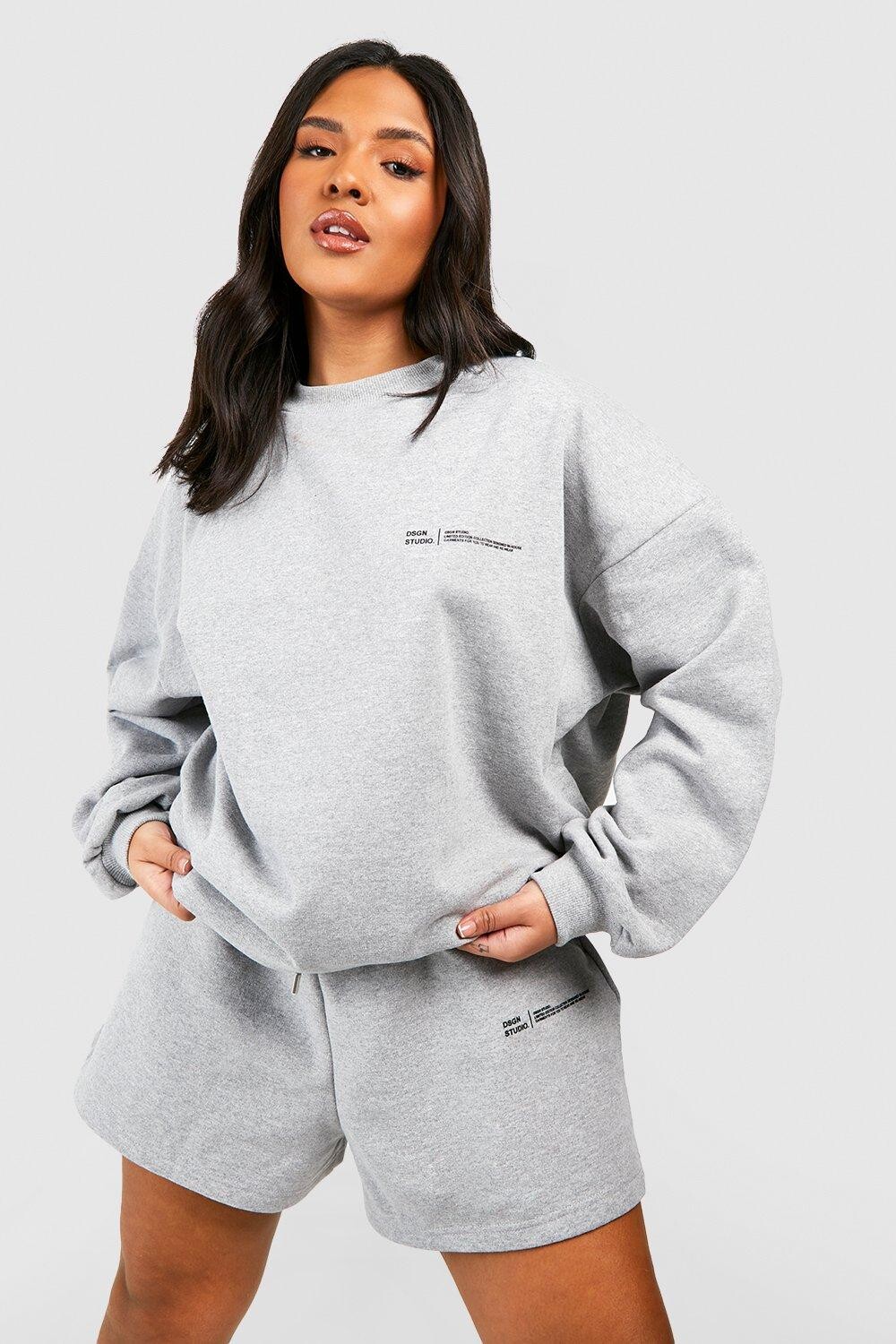 

Свитшот оверсайз с принтом текста короткий спортивный костюм Boohoo, серый