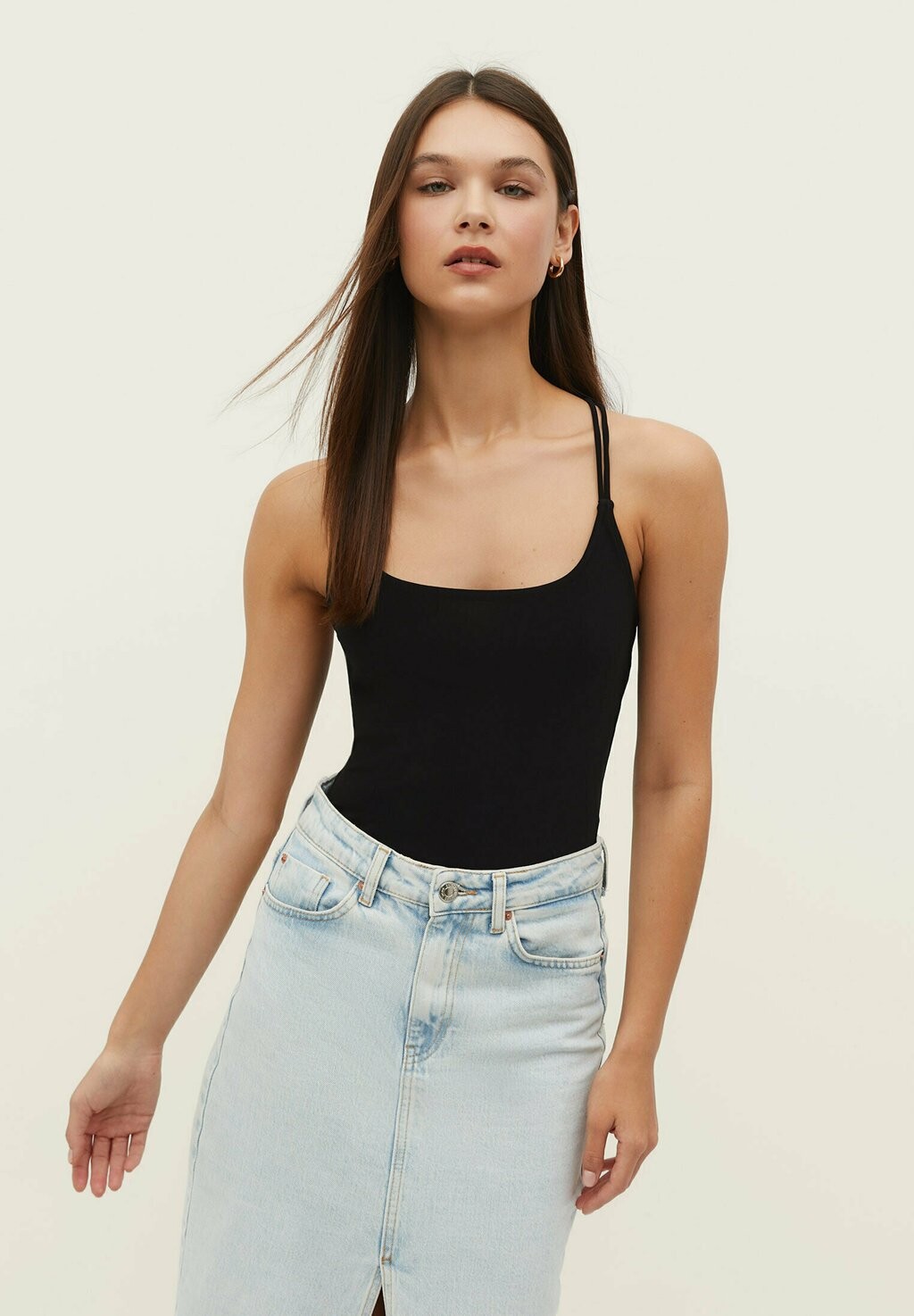 

Топ Stradivarius, черный