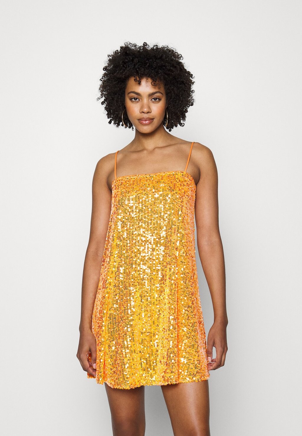 

Элегантное платье Gina Tricot