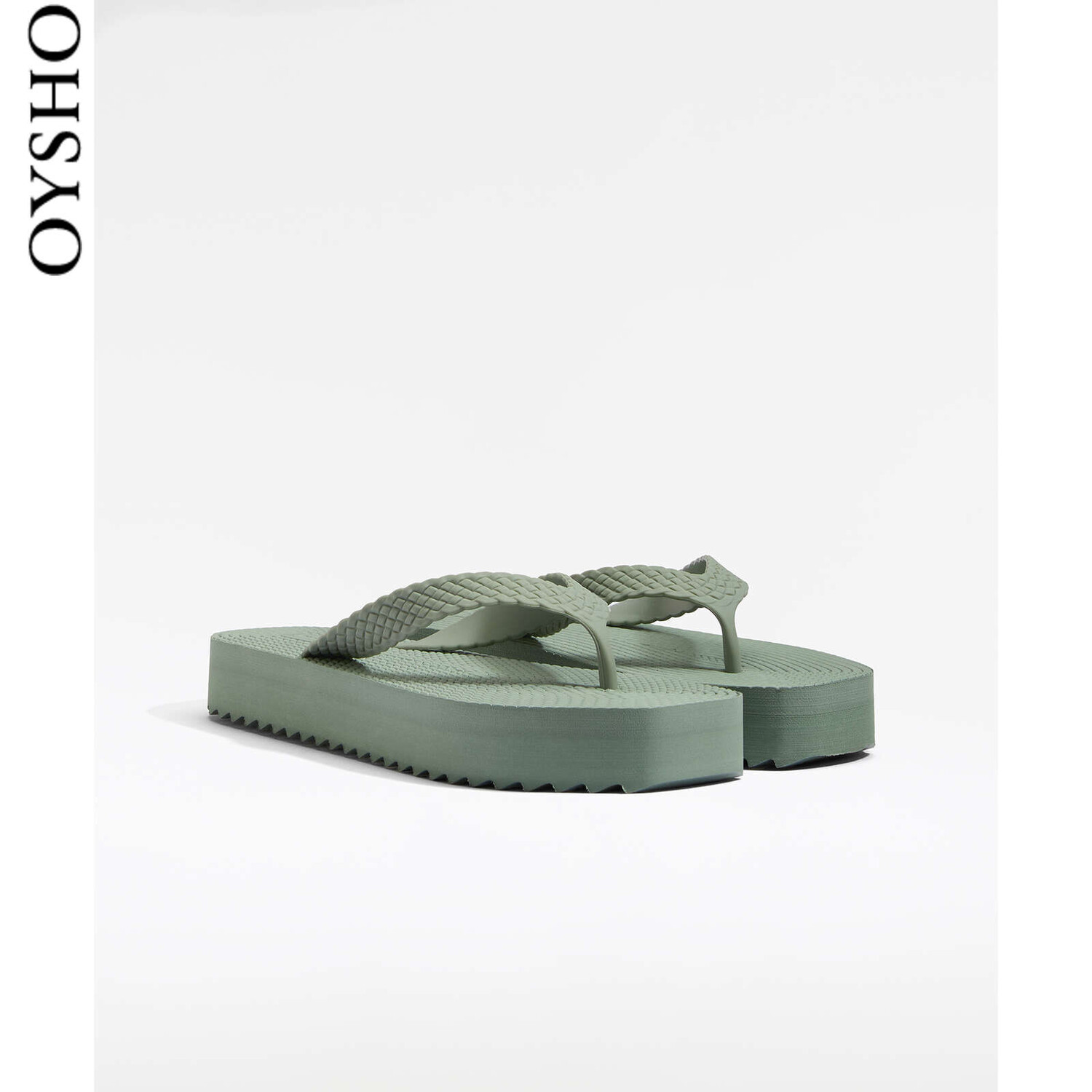 

Шлепанцы плетеные женские Oysho на платформе, зеленый