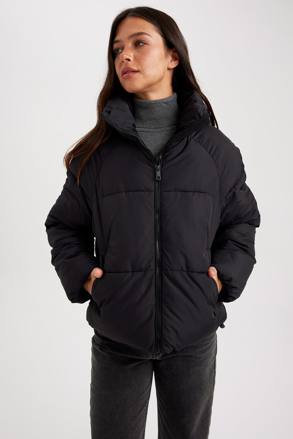 

Куртка DeFacto Kurzmantel REGULAR FIT, черный