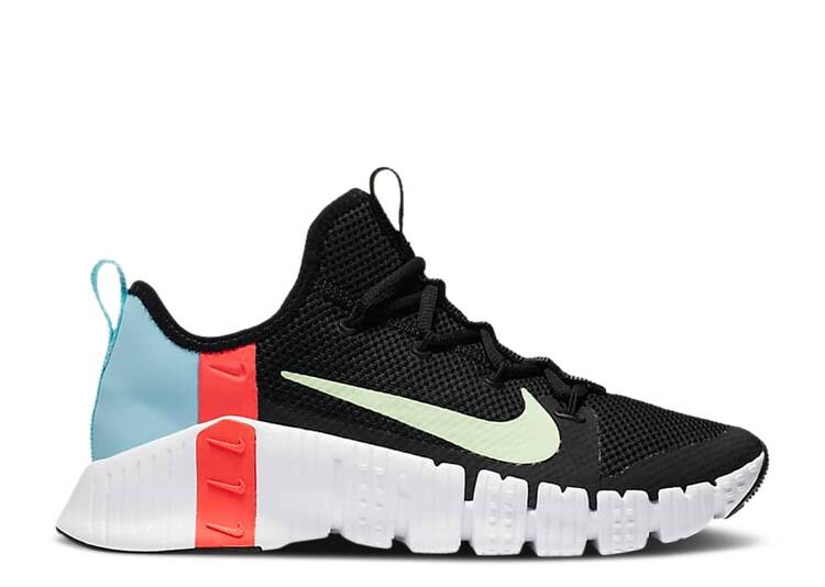 

Кроссовки Nike WMNS FREE METCON 3 'GLACIER ICE CRIMSON', черный