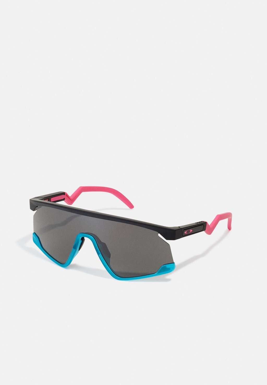 

Спортивные очки Oakley