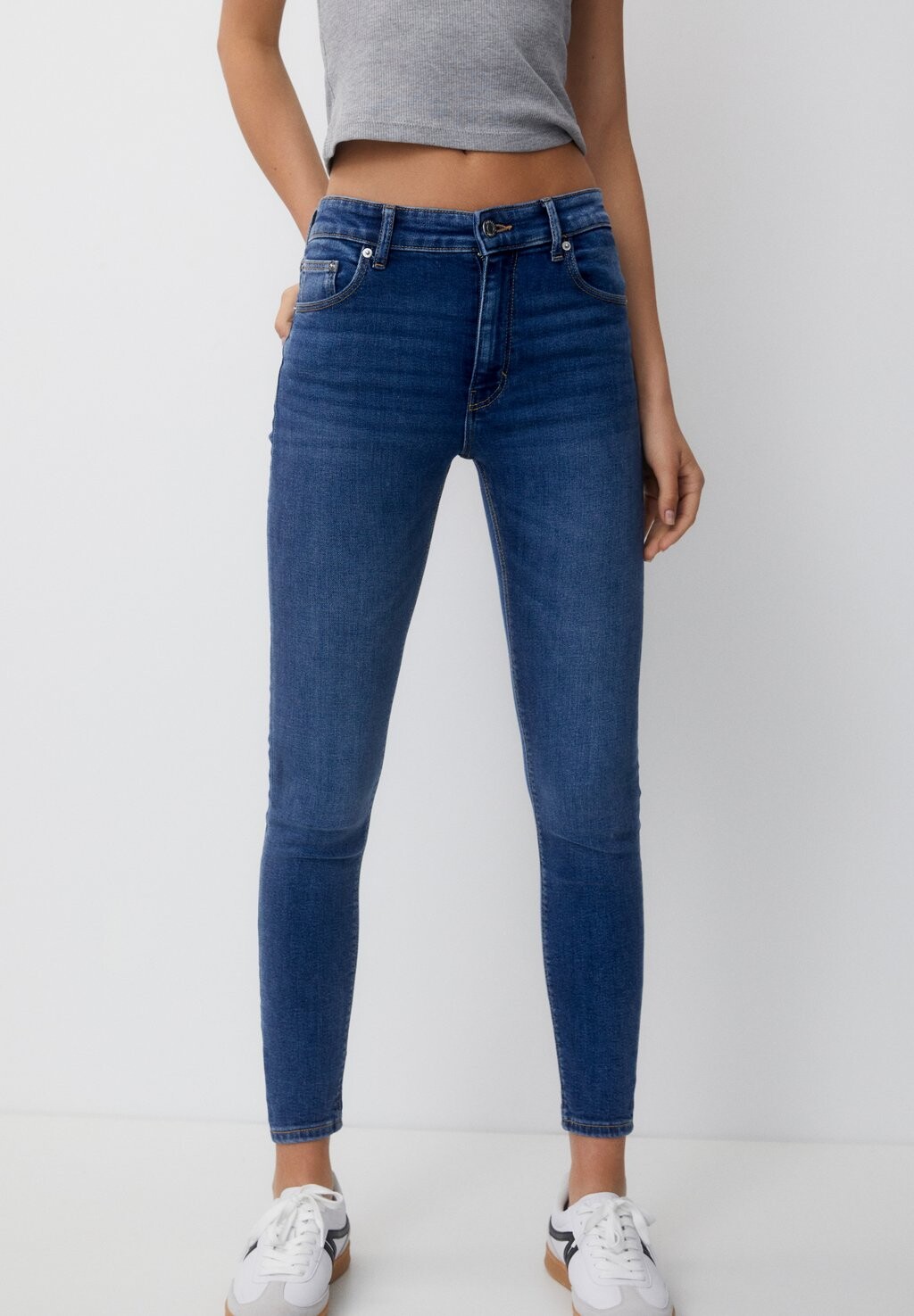 

Джинсы Skinny Fit Mid-Waist Basic PULL&BEAR, цвет dark-blue denim